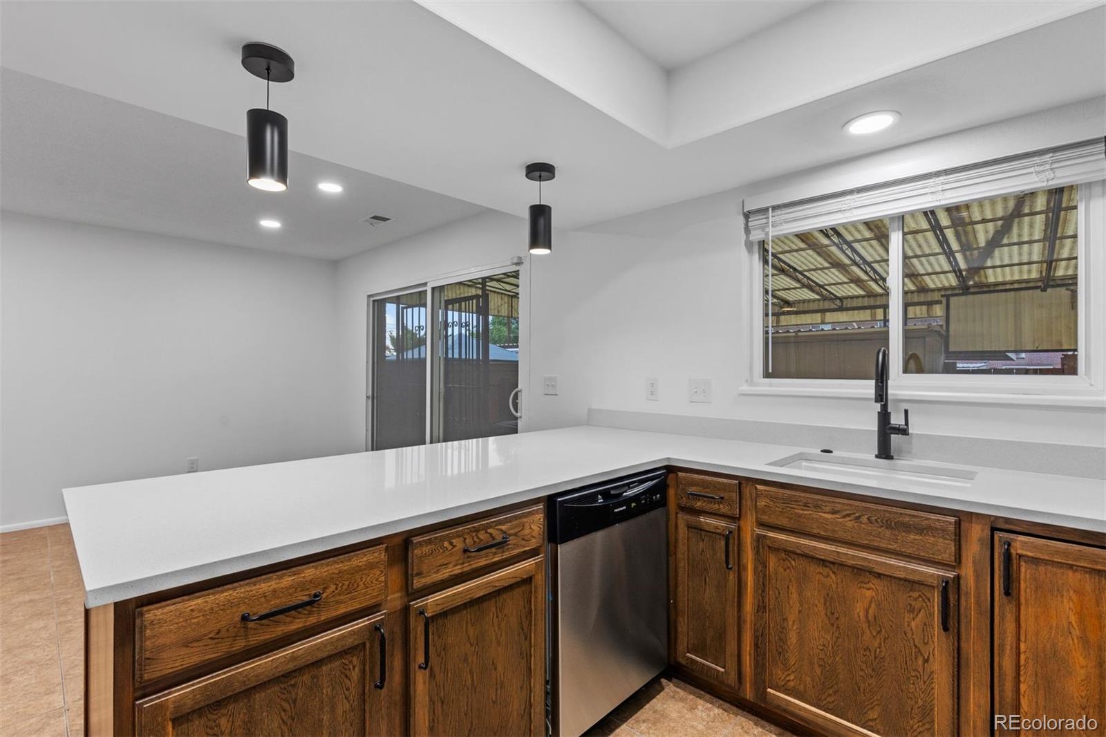 MLS Image #6 for 9210 e mansfield avenue,denver, Colorado