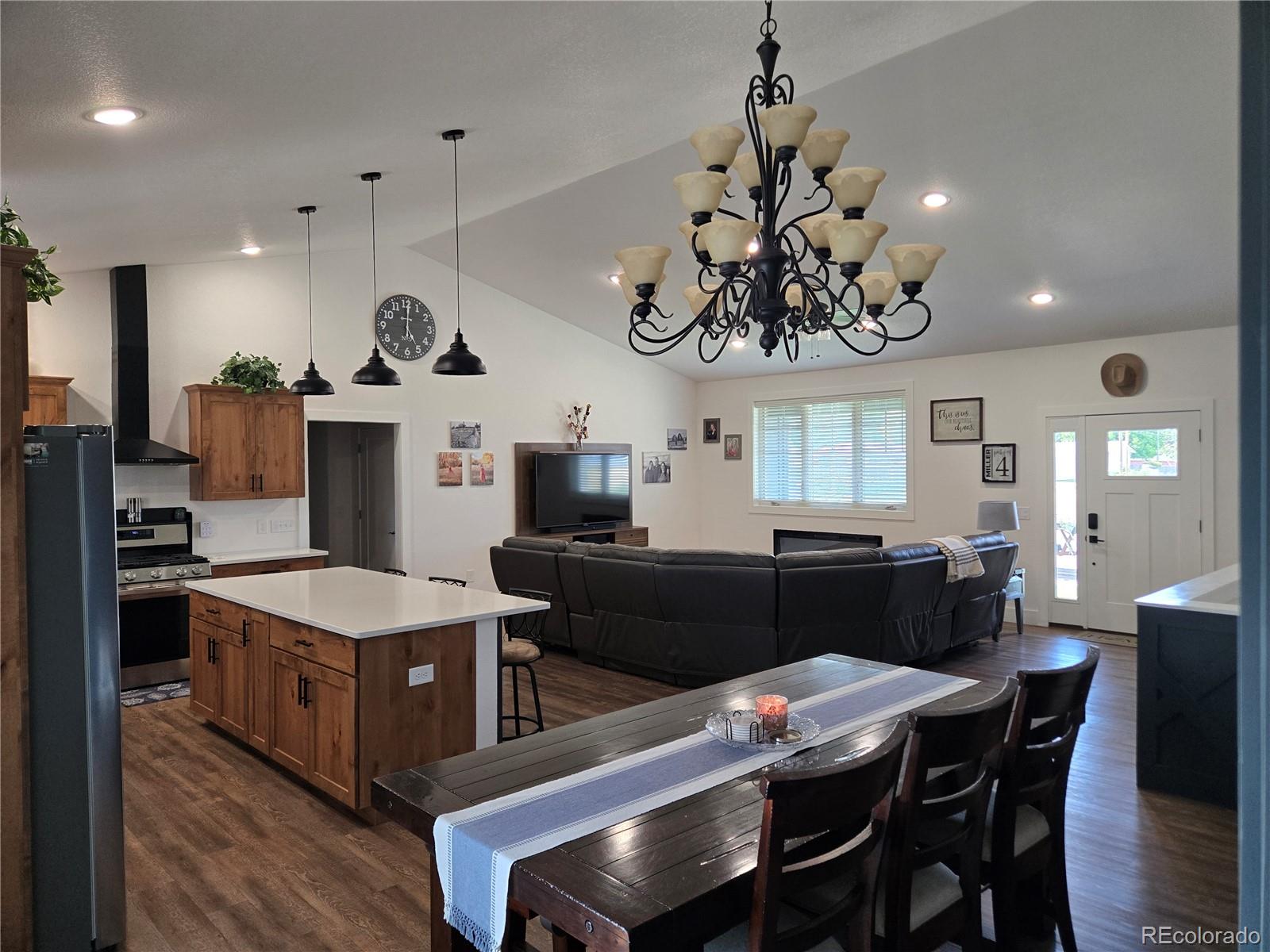 MLS Image #2 for 1245  jasmine street,burlington, Colorado