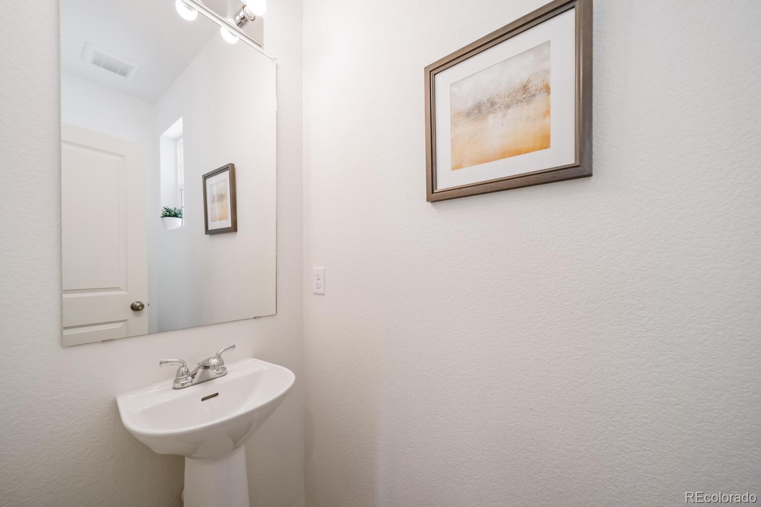 MLS Image #8 for 624  wagon wheel way,bennett, Colorado
