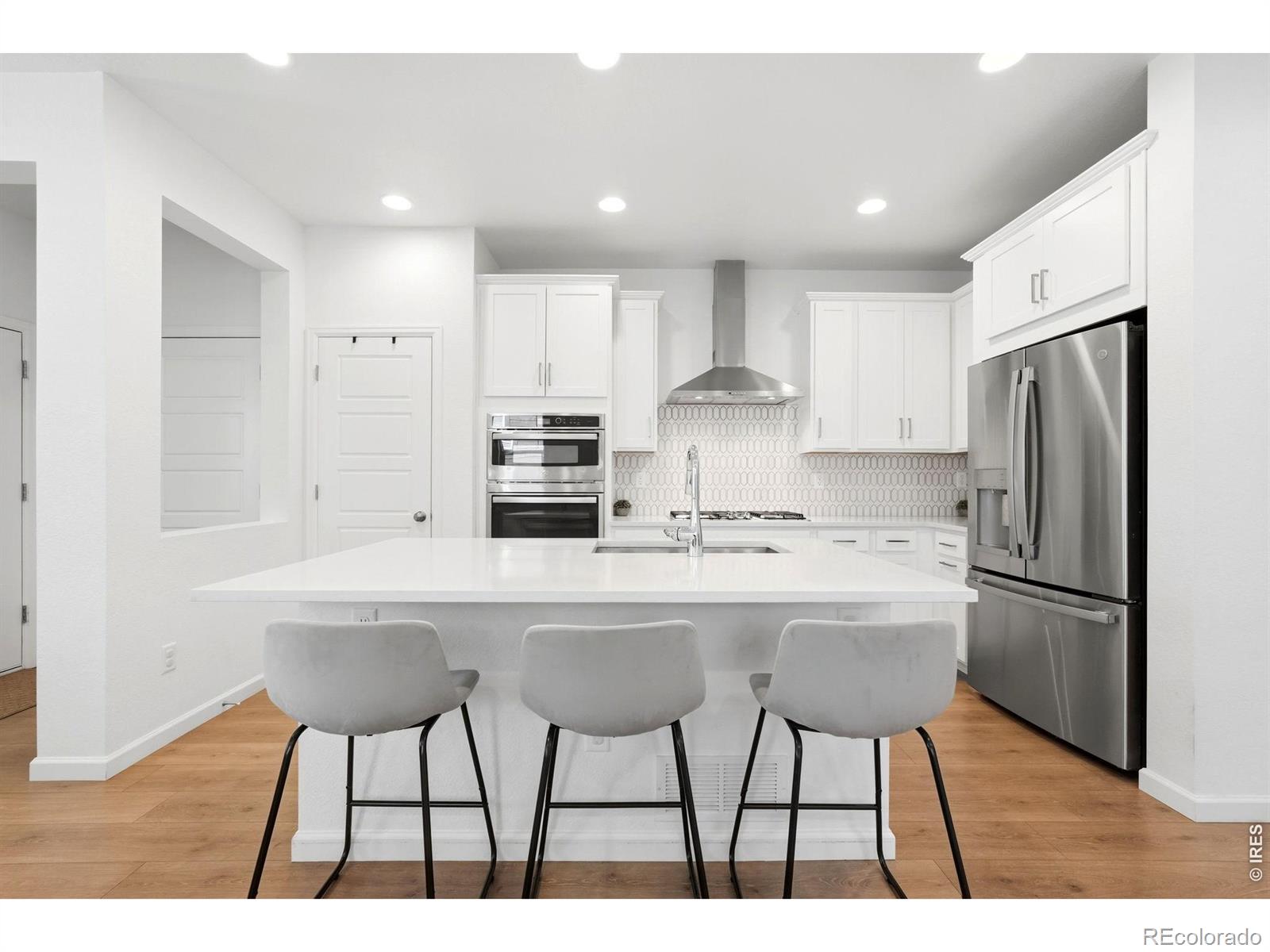 MLS Image #2 for 9915  matchless street,littleton, Colorado