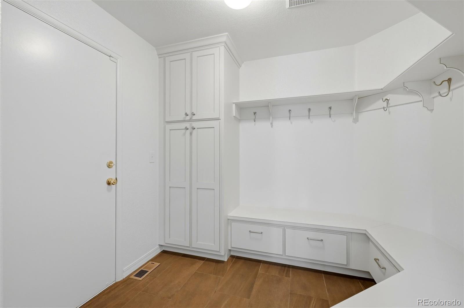 MLS Image #26 for 10069  eagle valley way,littleton, Colorado