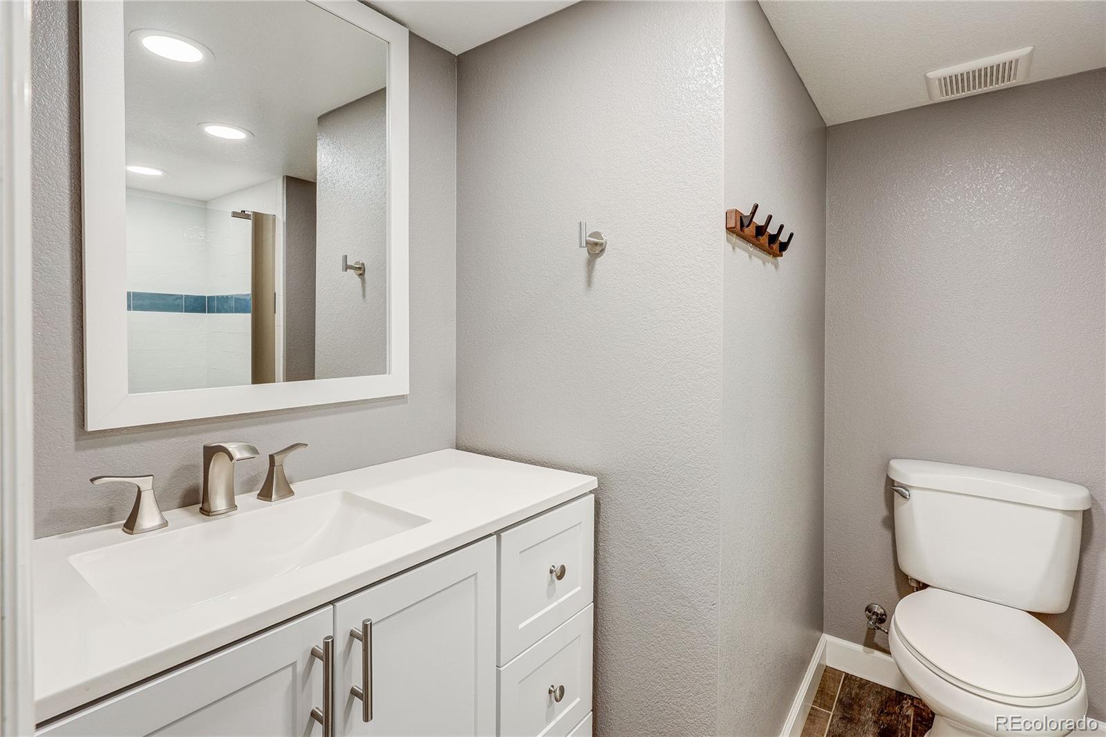 MLS Image #14 for 7703 s elizabeth way,littleton, Colorado