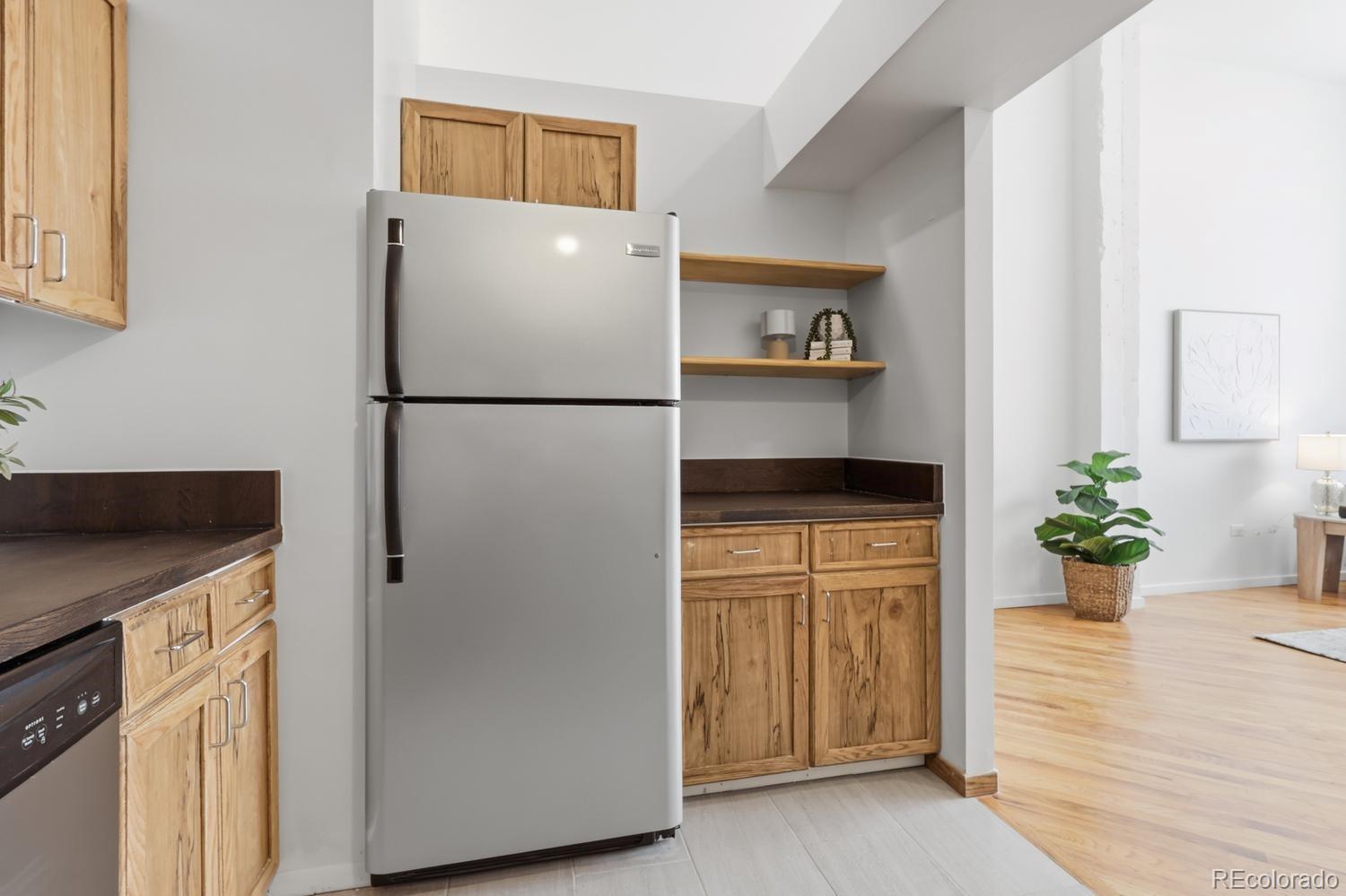 MLS Image #11 for 720  16th street 520,denver, Colorado