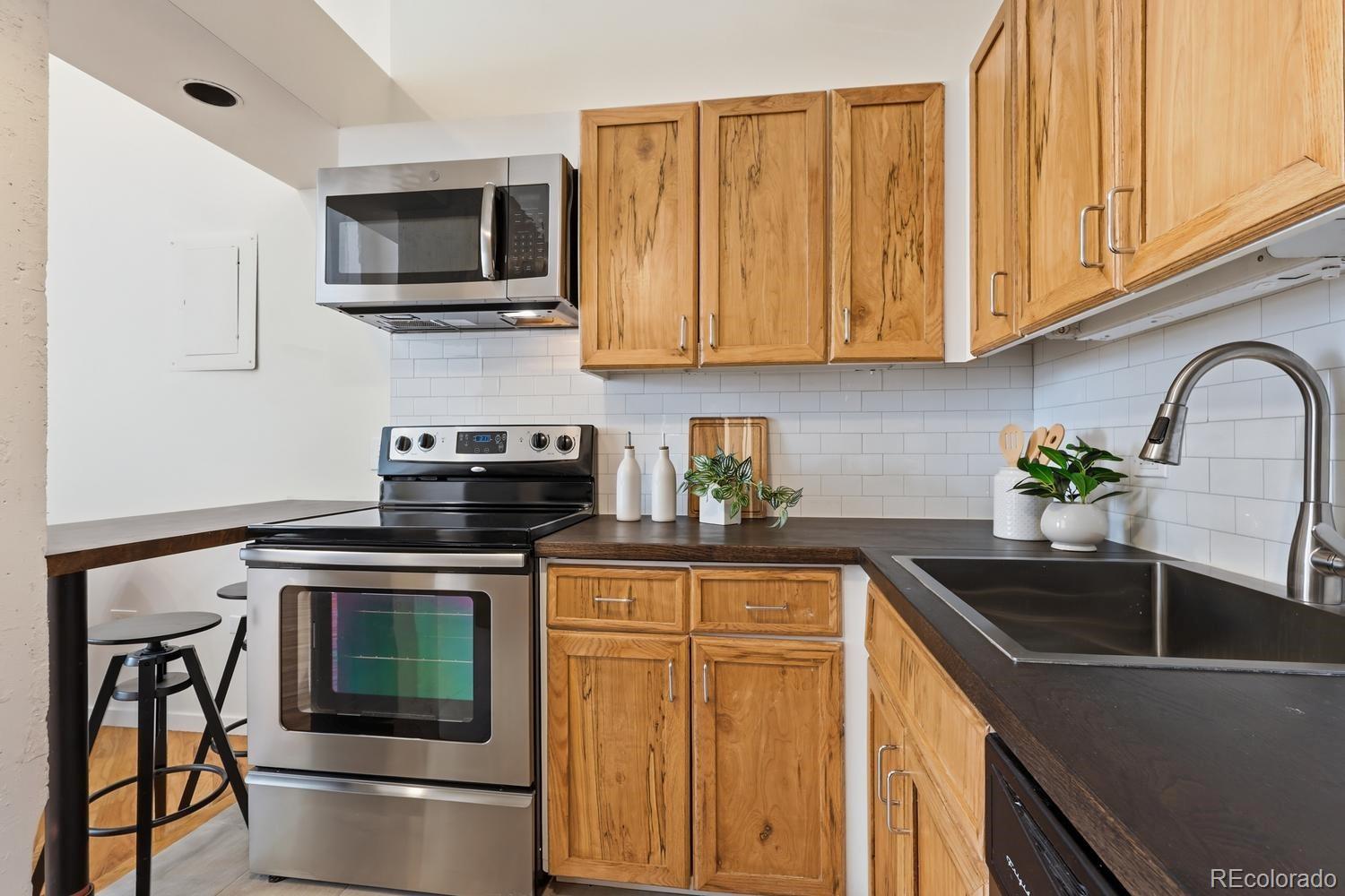MLS Image #12 for 720  16th street 520,denver, Colorado