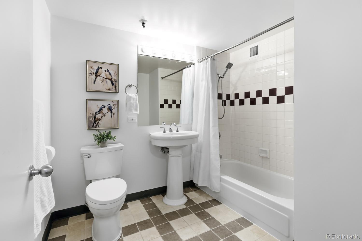 MLS Image #15 for 720  16th street 520,denver, Colorado