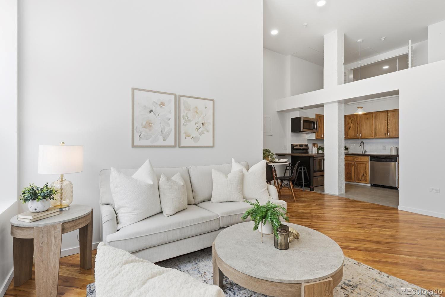 MLS Image #5 for 720  16th street 520,denver, Colorado