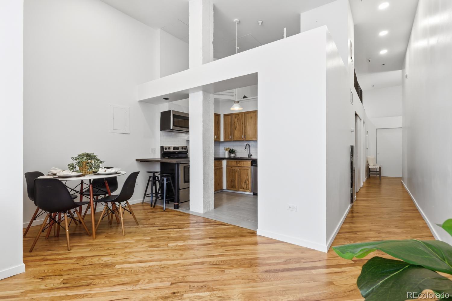 MLS Image #6 for 720  16th street 520,denver, Colorado