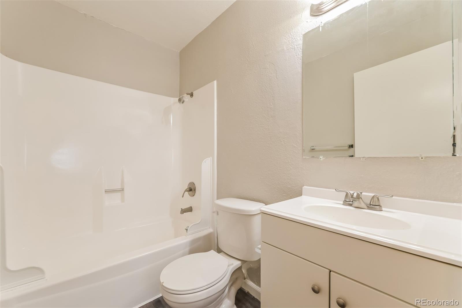 MLS Image #17 for 10772 e exposition avenue,aurora, Colorado