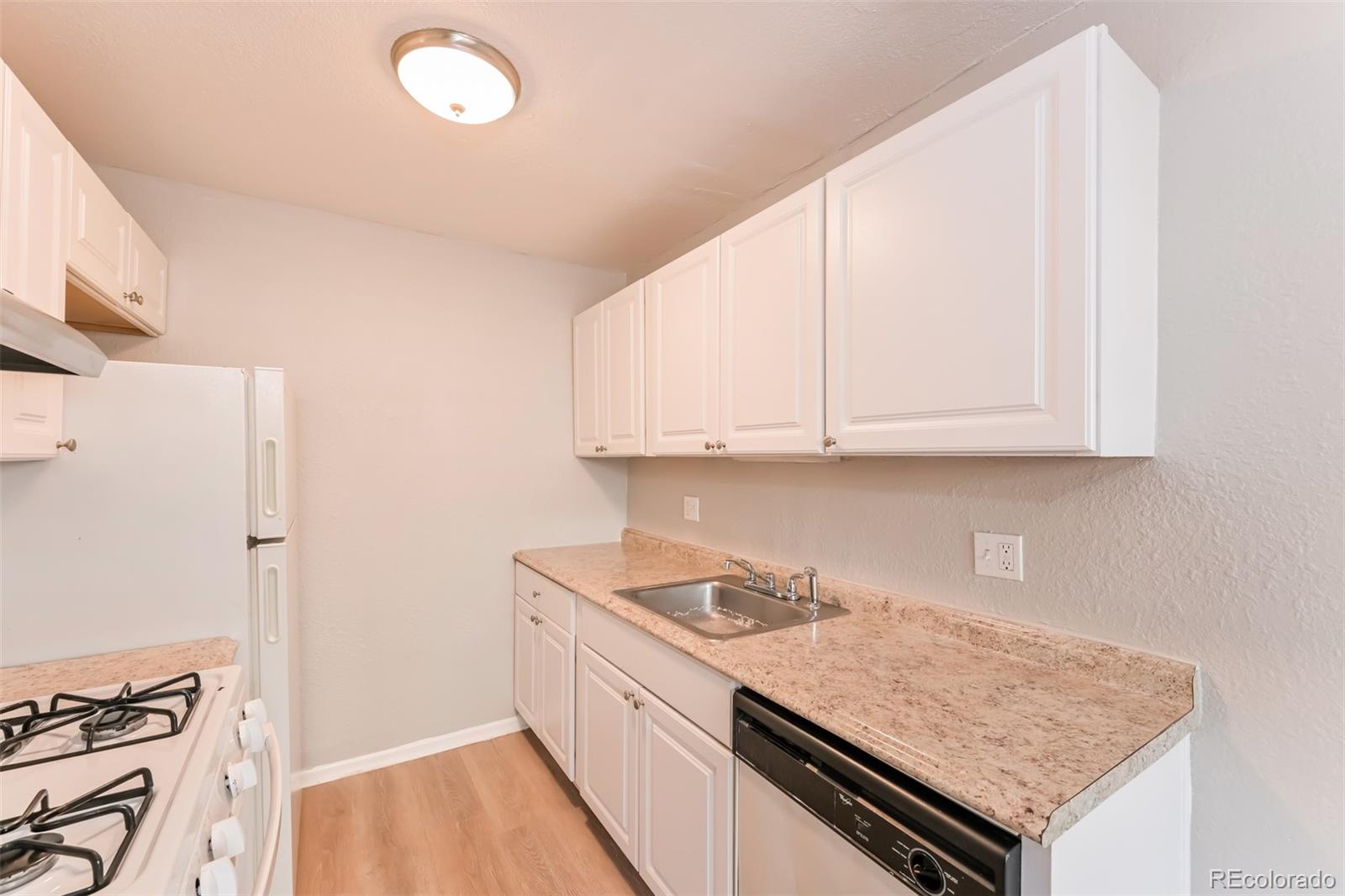 MLS Image #2 for 10772 e exposition avenue,aurora, Colorado