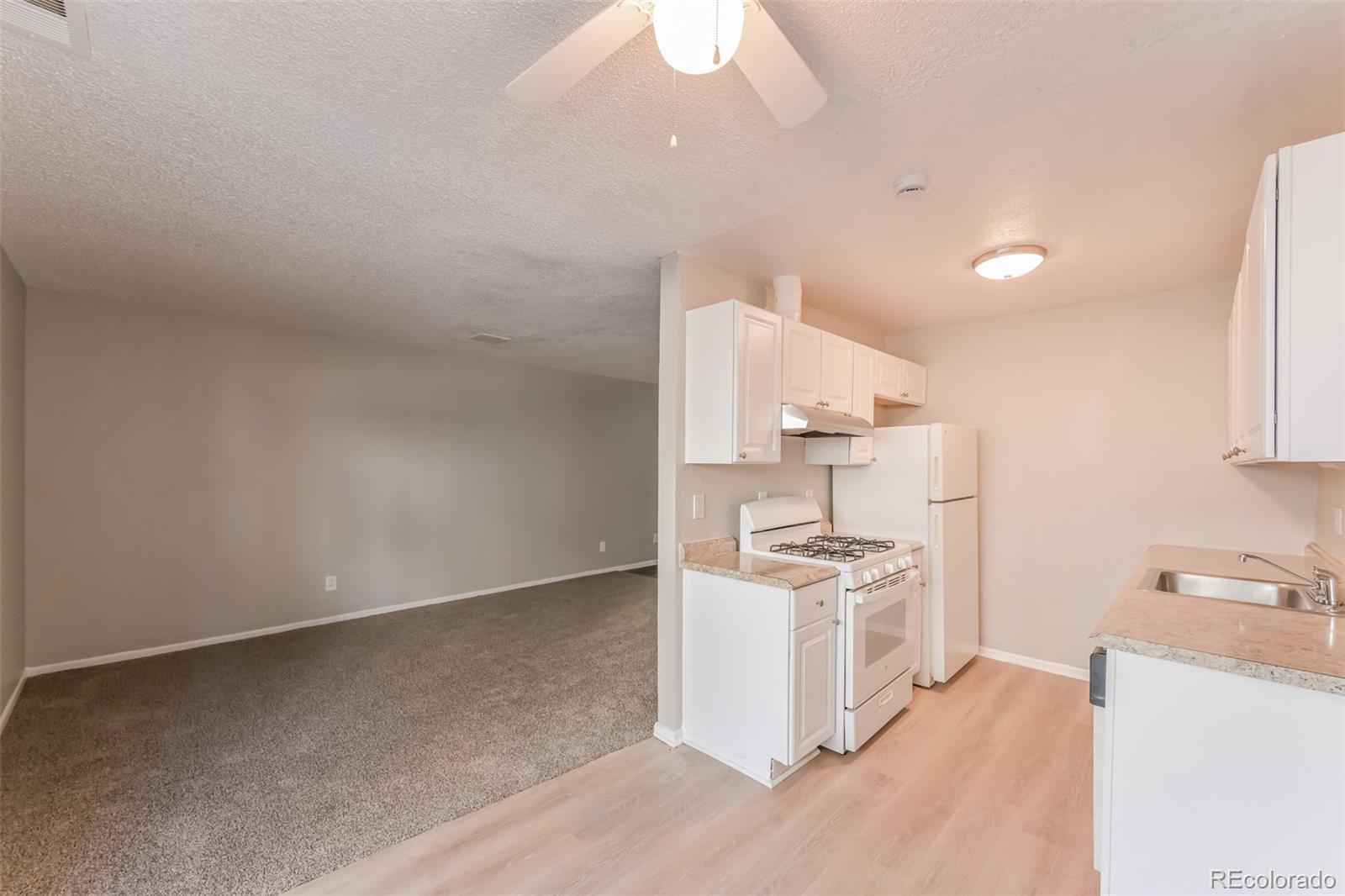 MLS Image #4 for 10772 e exposition avenue,aurora, Colorado