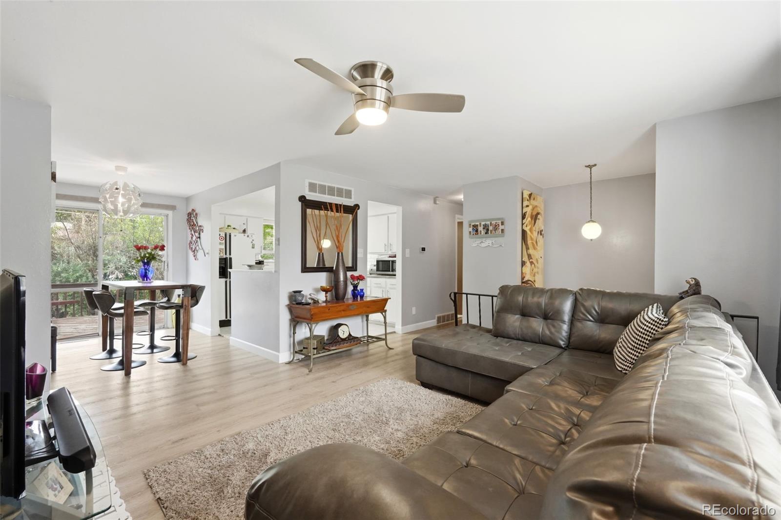 MLS Image #3 for 984 s victor way,aurora, Colorado