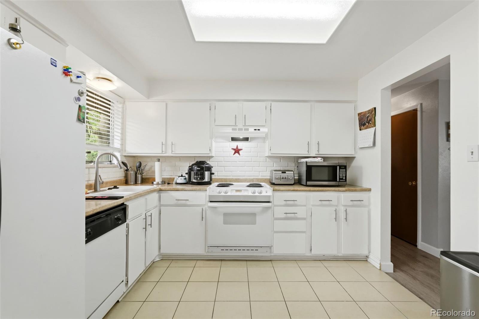 MLS Image #6 for 984 s victor way,aurora, Colorado