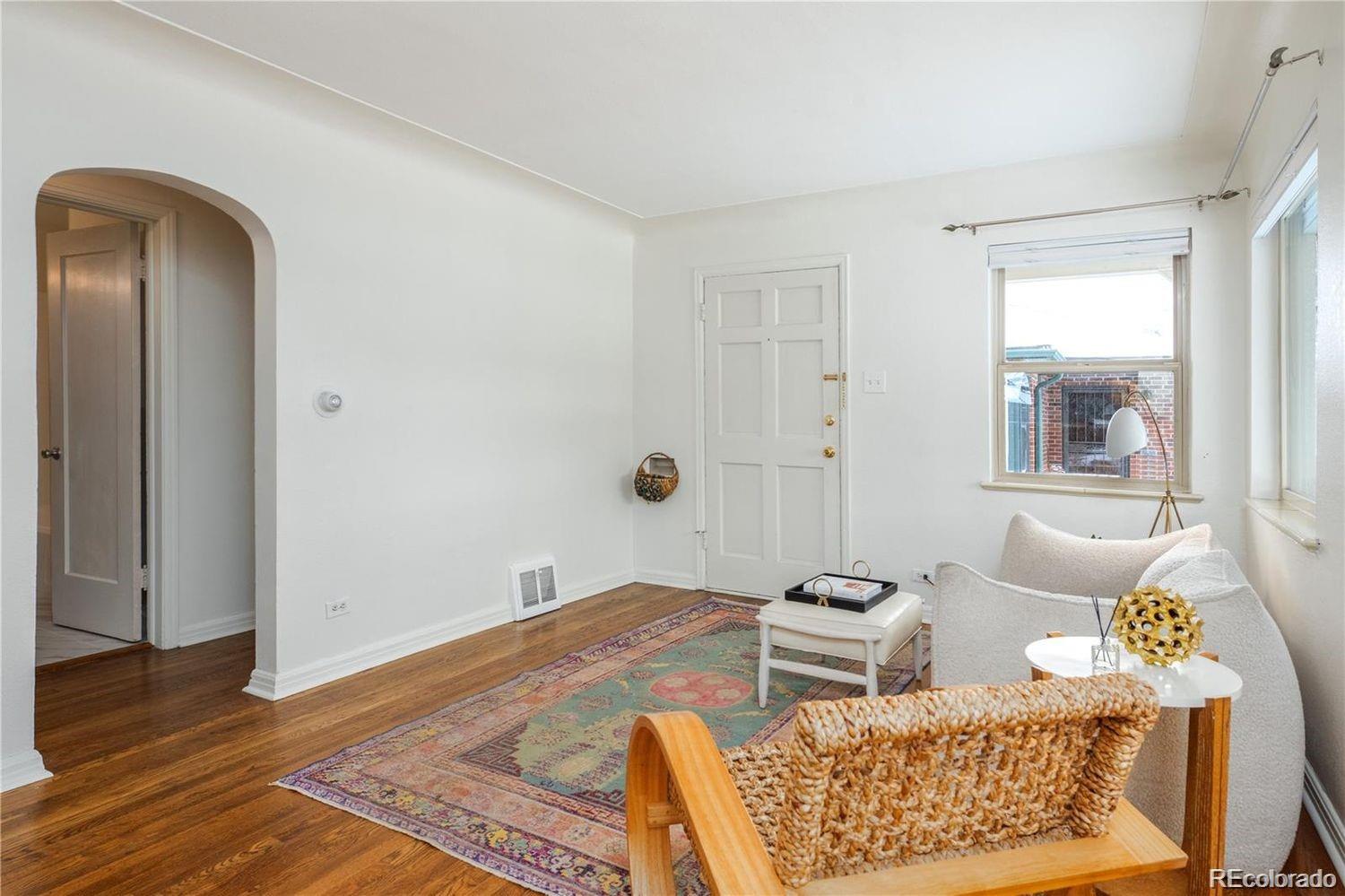 MLS Image #4 for 2102 s pearl street,denver, Colorado