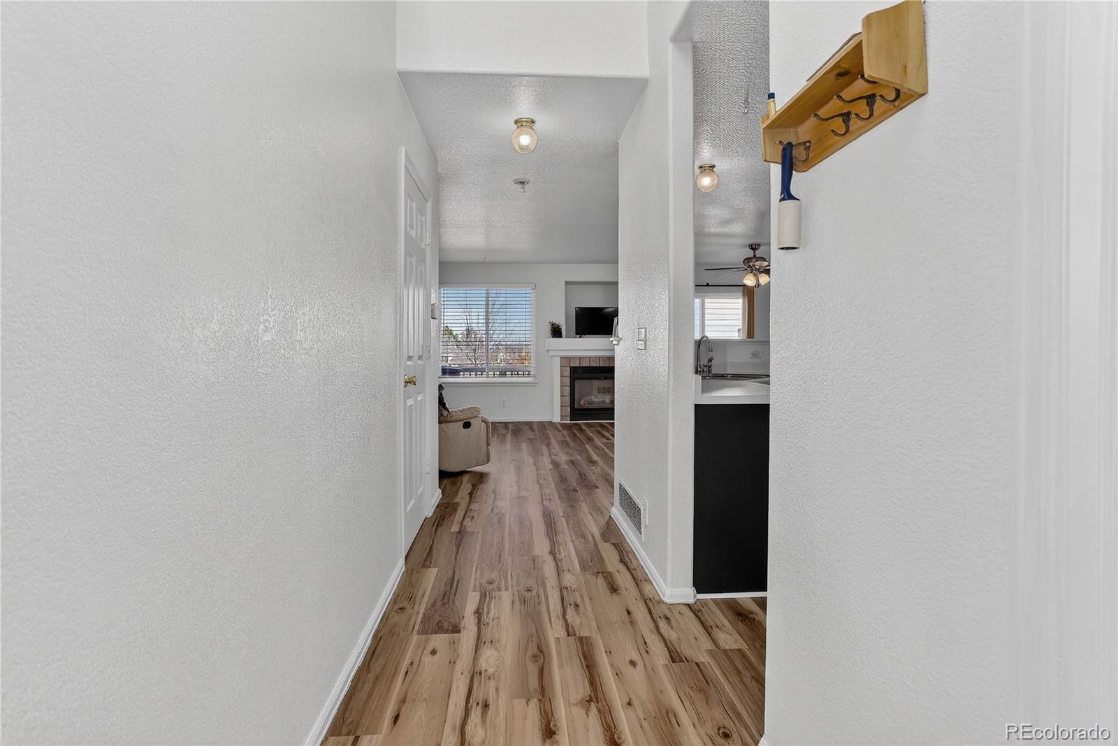 MLS Image #3 for 1295 s zeno circle,aurora, Colorado