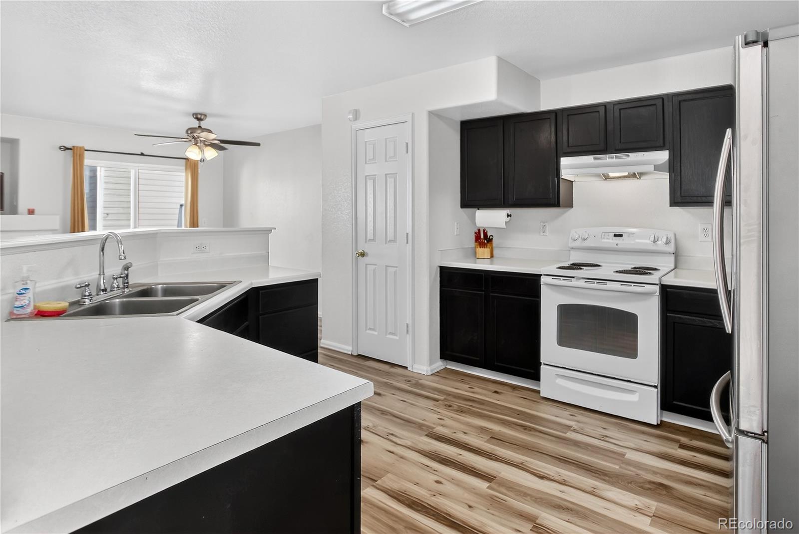MLS Image #9 for 1295 s zeno circle,aurora, Colorado