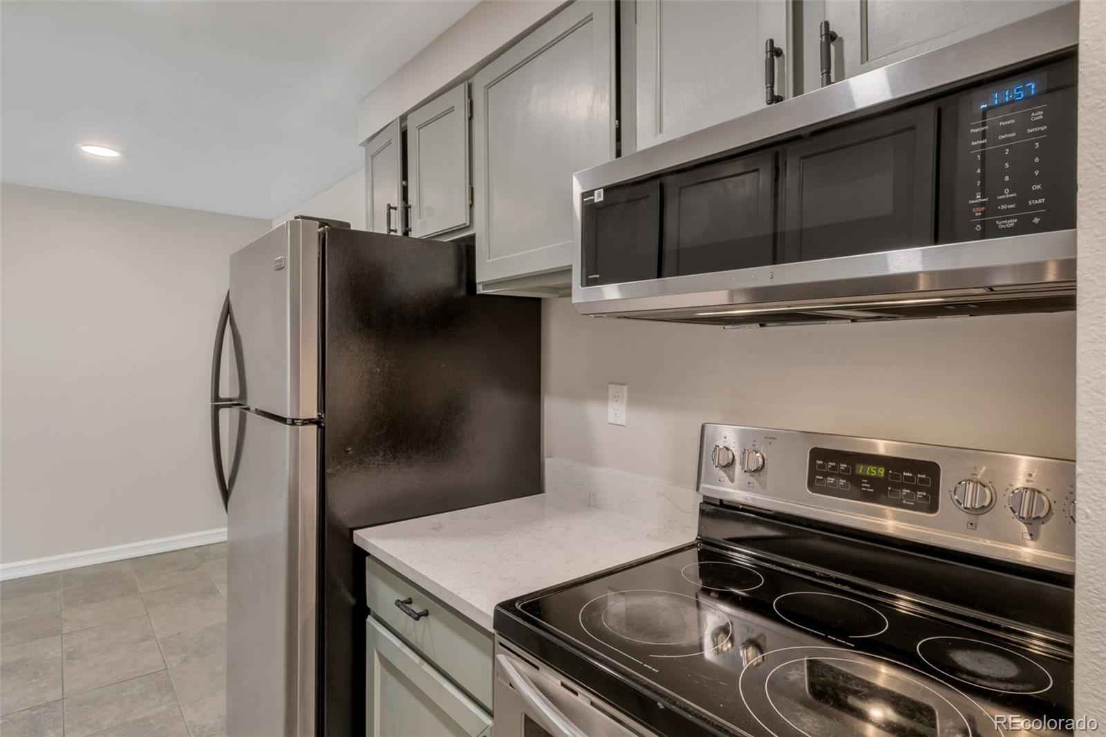 MLS Image #2 for 130 e highline circle 103,centennial, Colorado