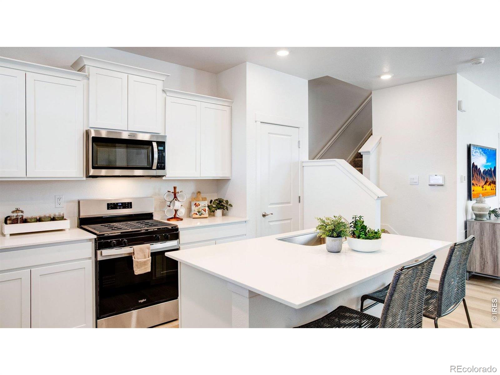 MLS Image #2 for 930  red star lane,johnstown, Colorado