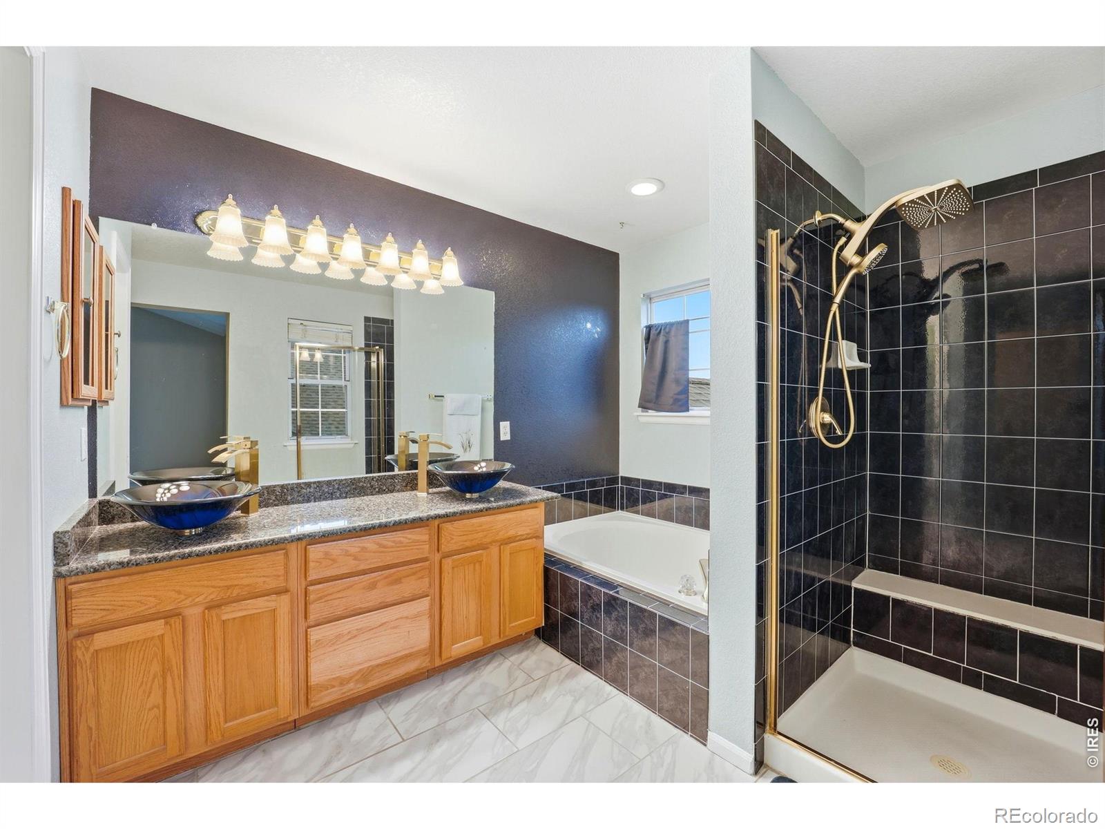 MLS Image #11 for 9976 e hawaii place,aurora, Colorado