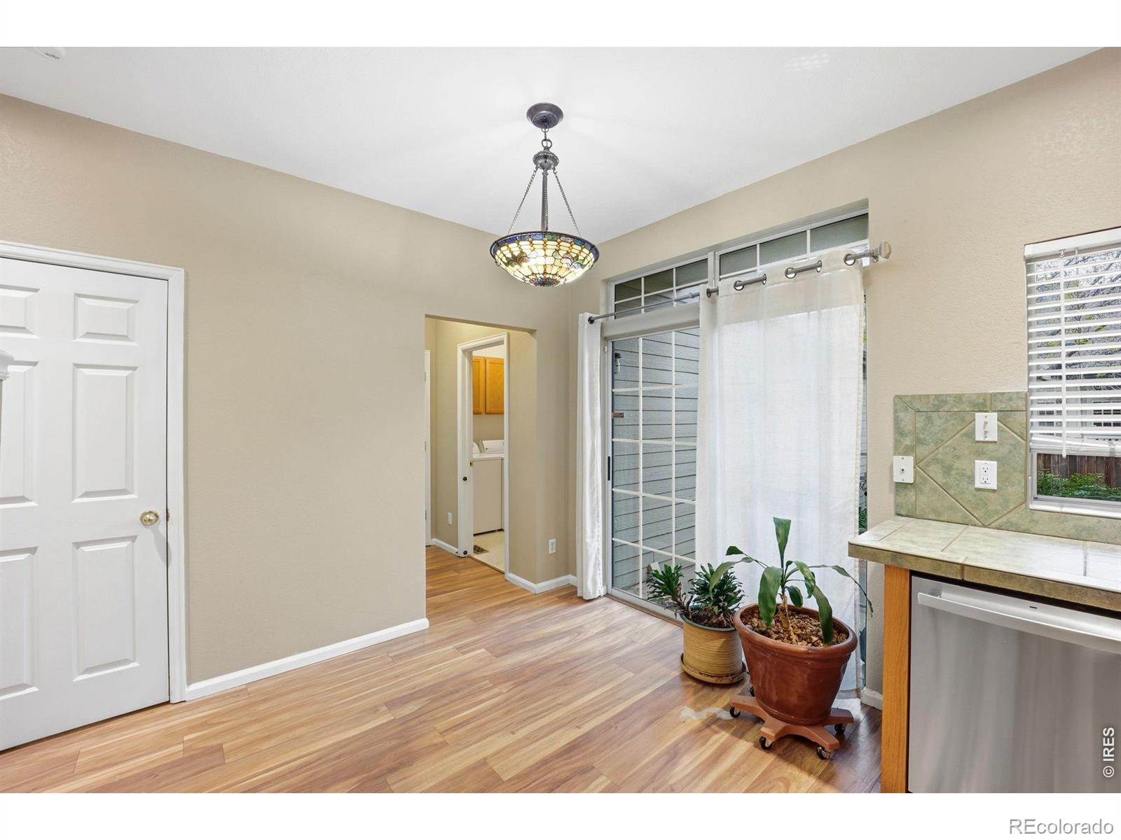 MLS Image #6 for 9976 e hawaii place,aurora, Colorado