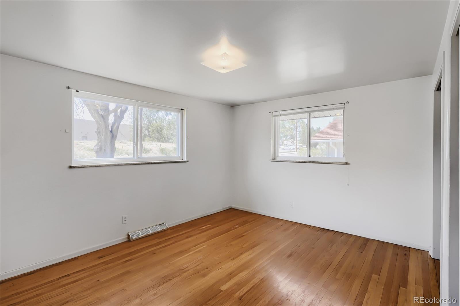 MLS Image #13 for 350 s pierce street,denver, Colorado
