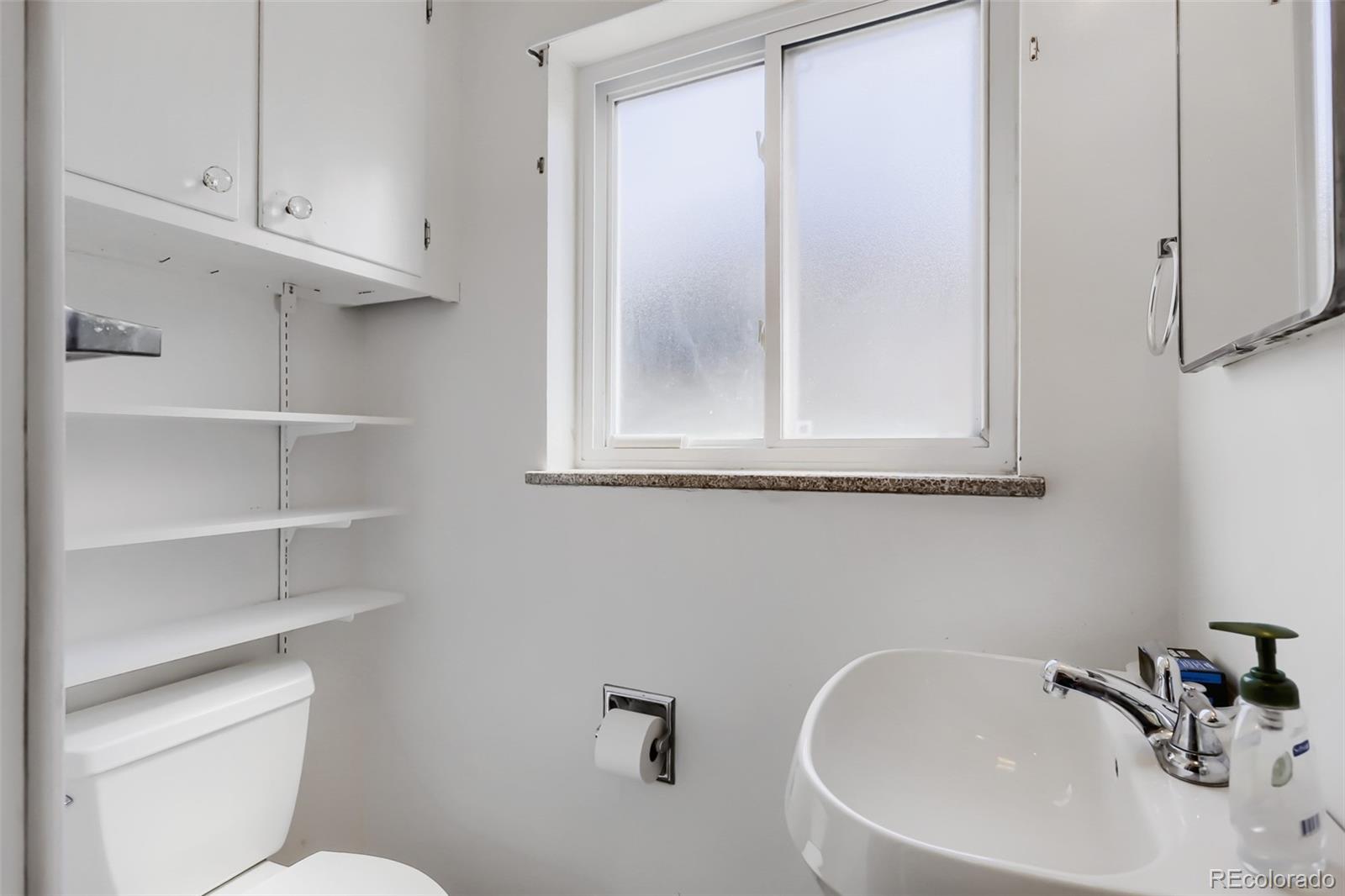 MLS Image #14 for 350 s pierce street,denver, Colorado