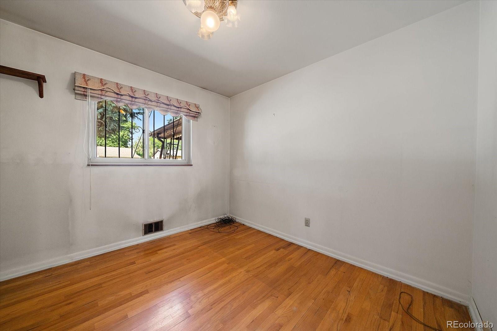 MLS Image #8 for 3180 s utica street,denver, Colorado