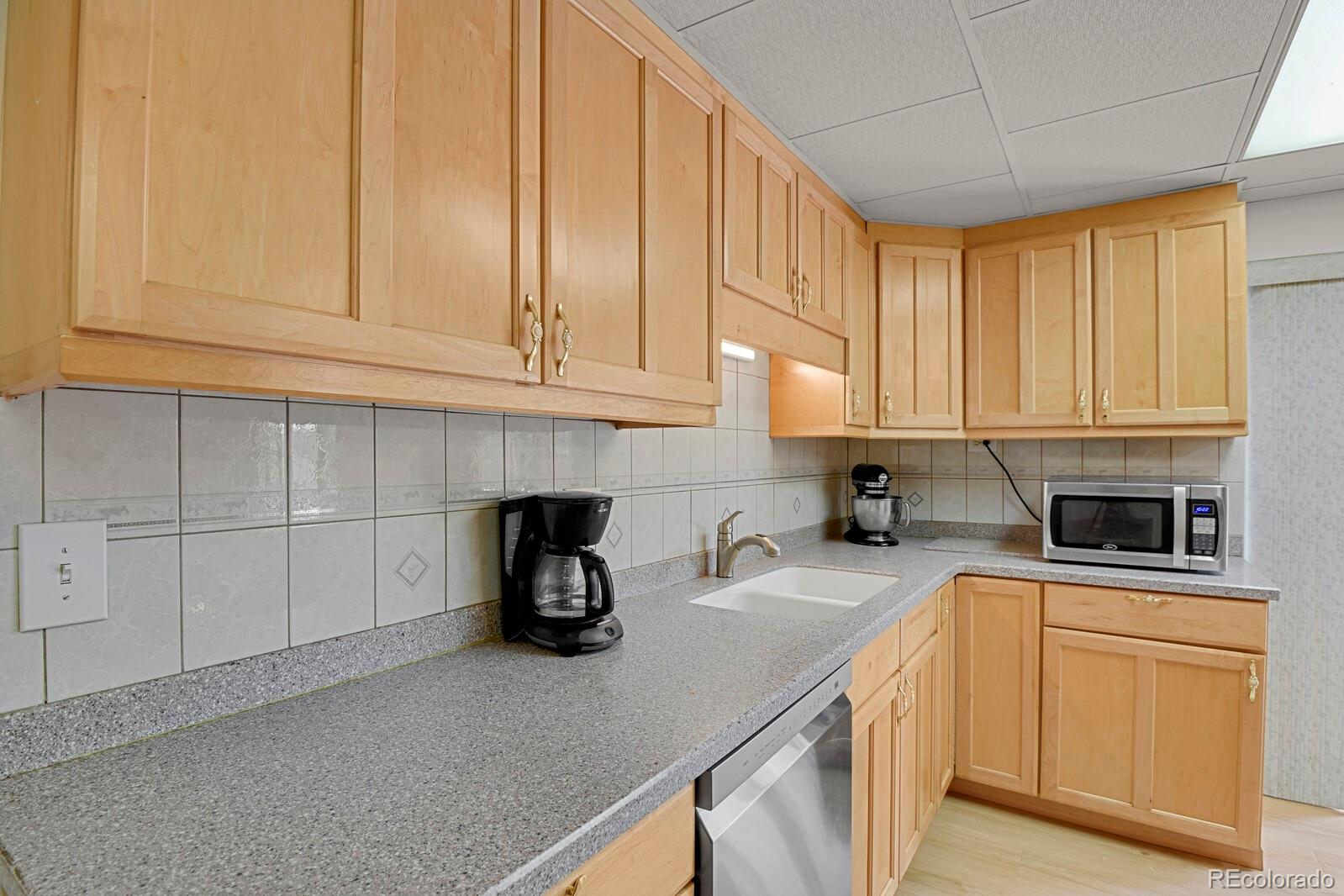 MLS Image #10 for 2834 s zurich court,denver, Colorado