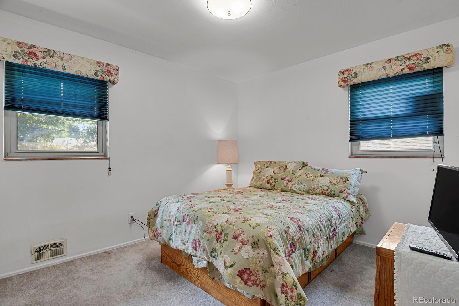 MLS Image #16 for 2834 s zurich court,denver, Colorado