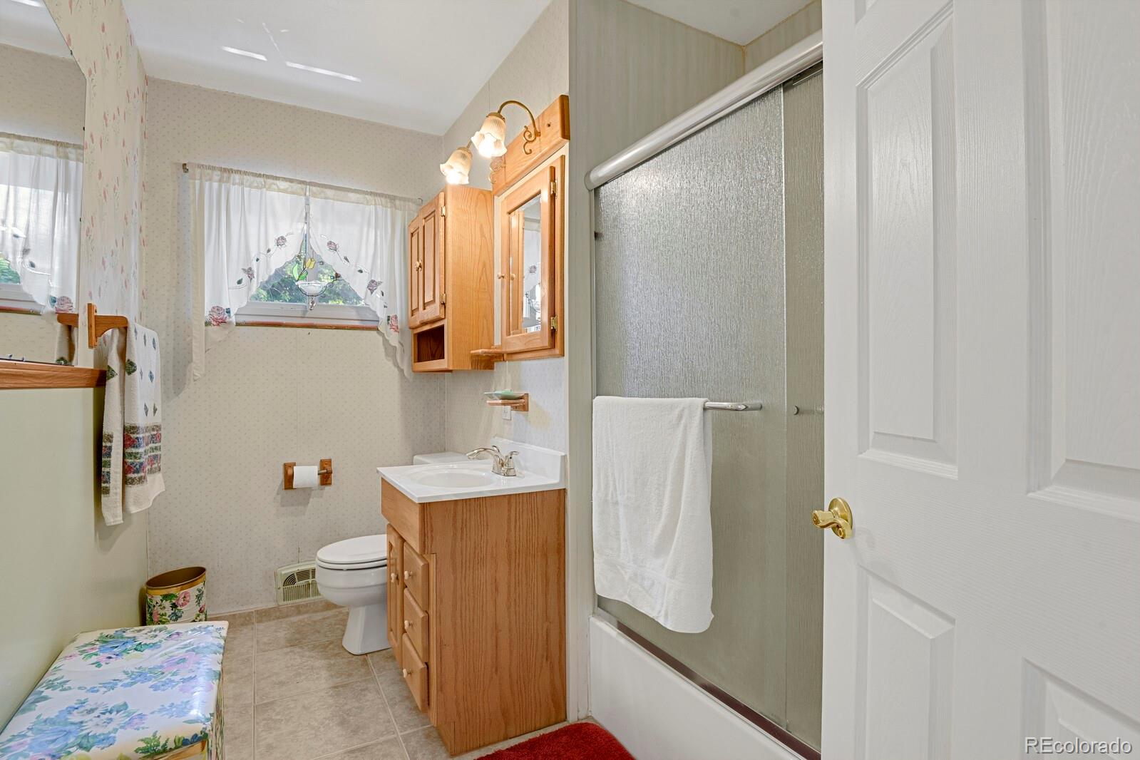 MLS Image #17 for 2834 s zurich court,denver, Colorado