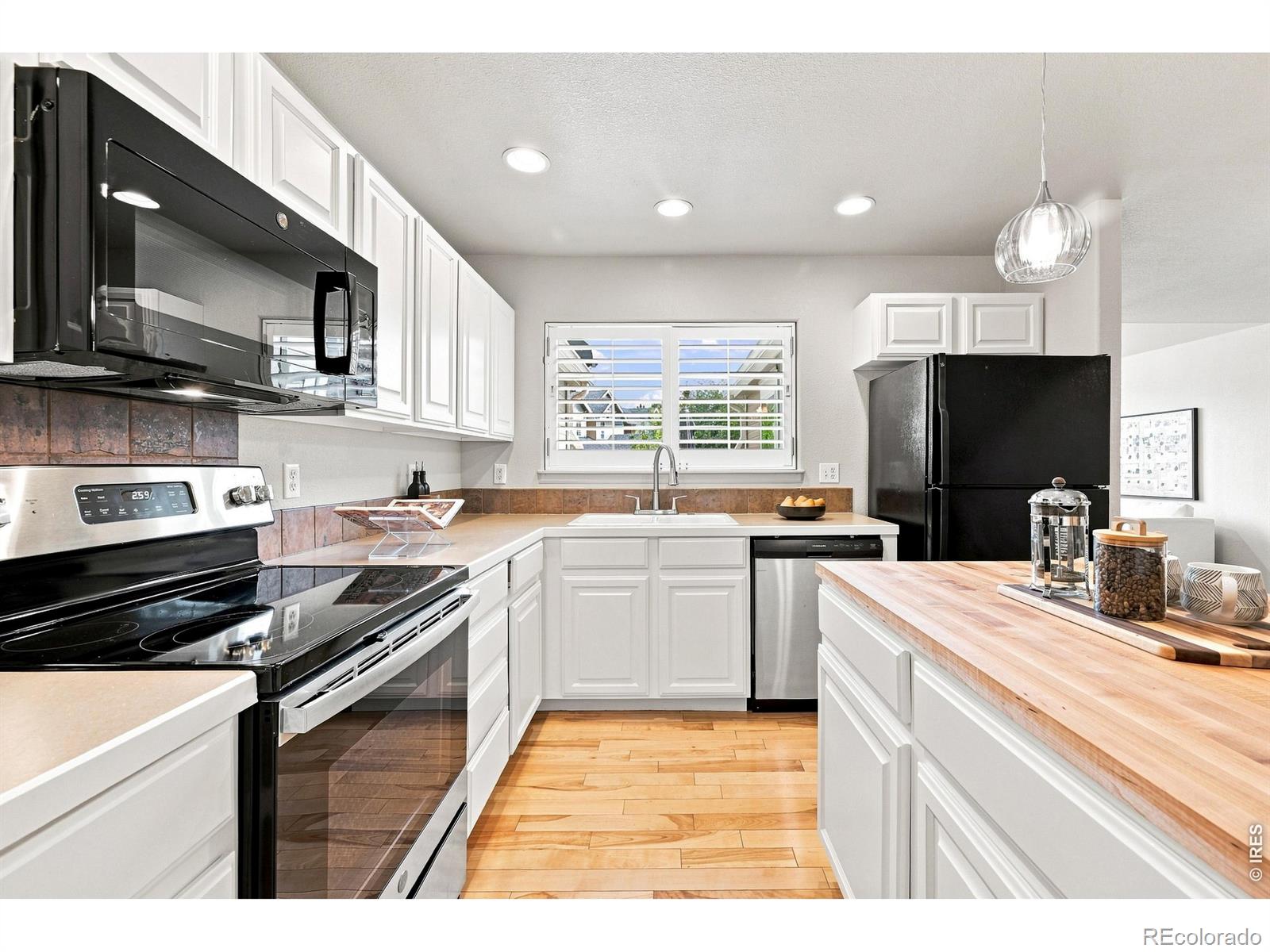 MLS Image #13 for 233  rock bridge lane,windsor, Colorado