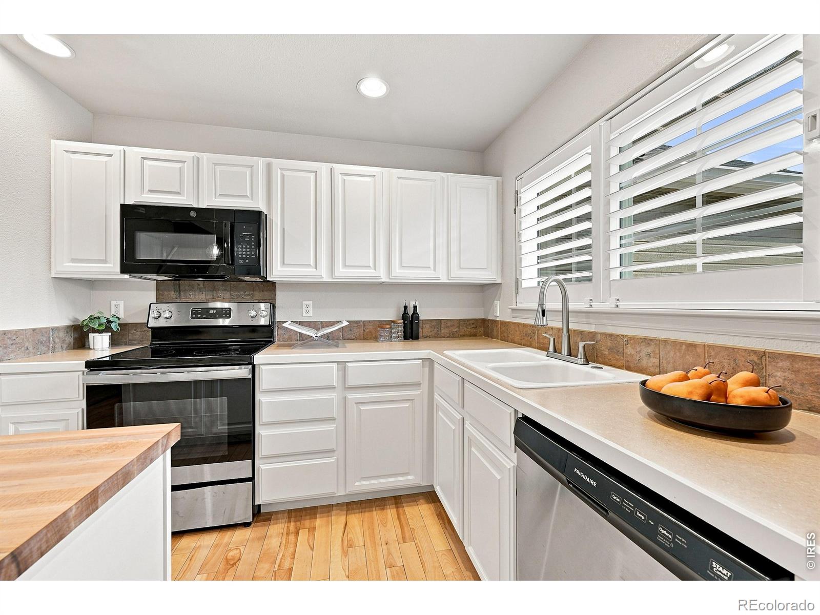 MLS Image #14 for 233  rock bridge lane,windsor, Colorado