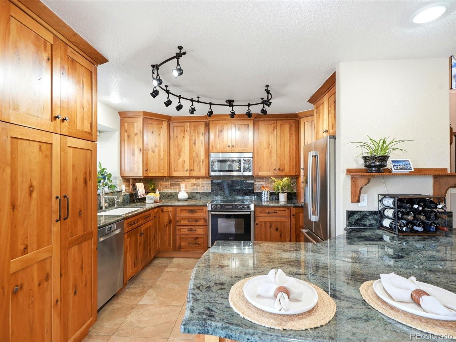 MLS Image #2 for 1960  bluffside terrace,colorado springs, Colorado