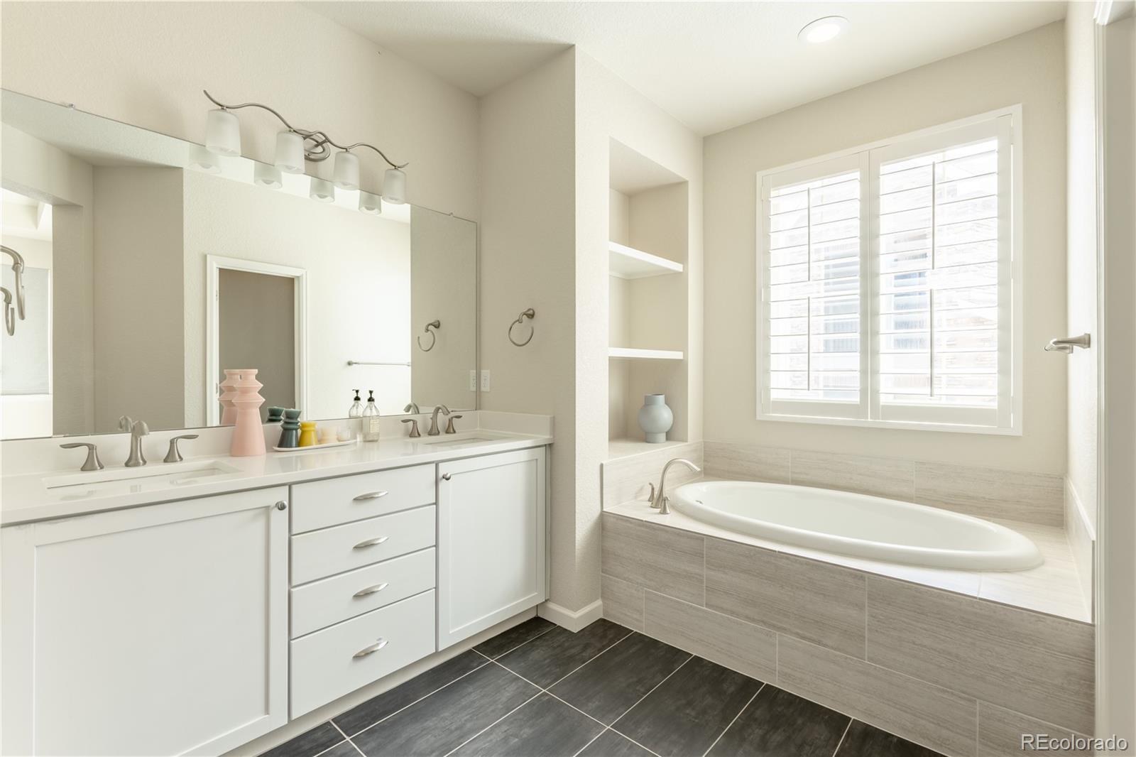 MLS Image #19 for 9068 e phillips drive,englewood, Colorado