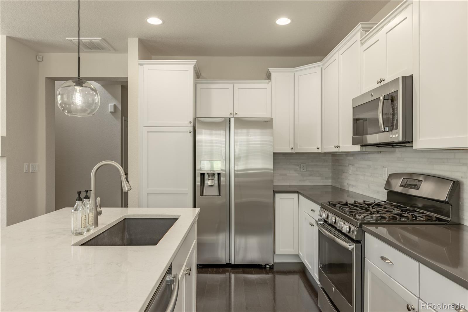 MLS Image #6 for 9068 e phillips drive,englewood, Colorado