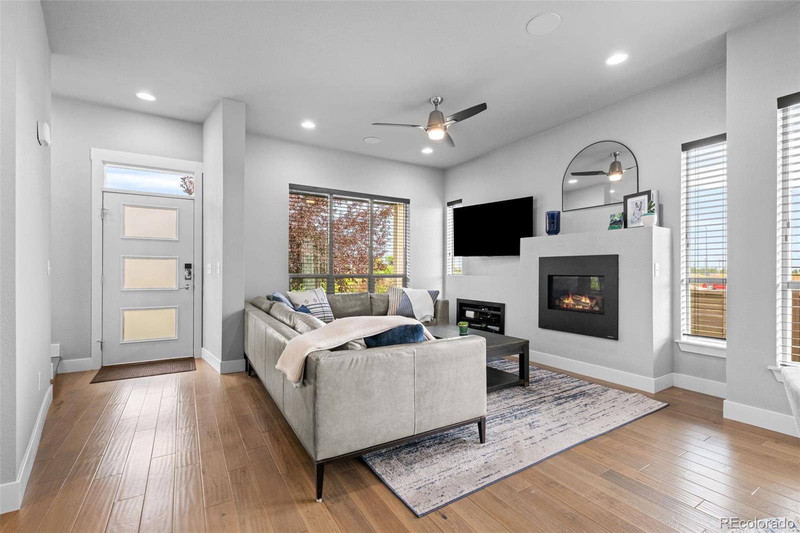 MLS Image #6 for 8803 e 55th avenue,denver, Colorado