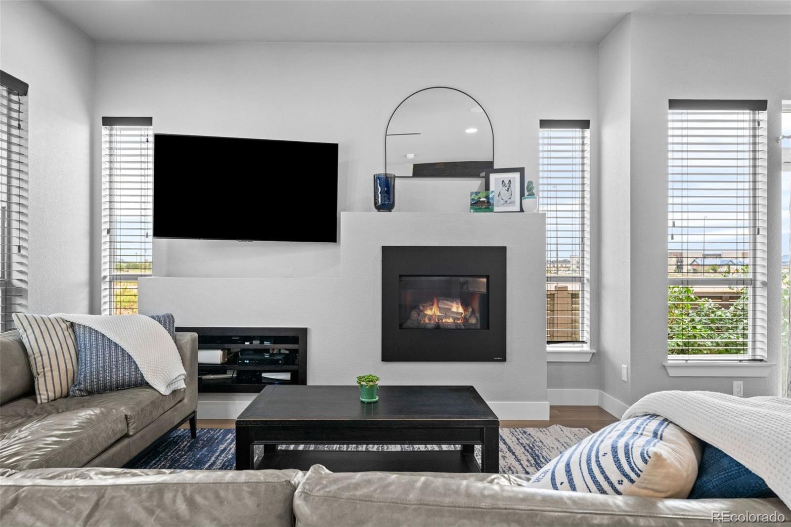 MLS Image #7 for 8803 e 55th avenue,denver, Colorado
