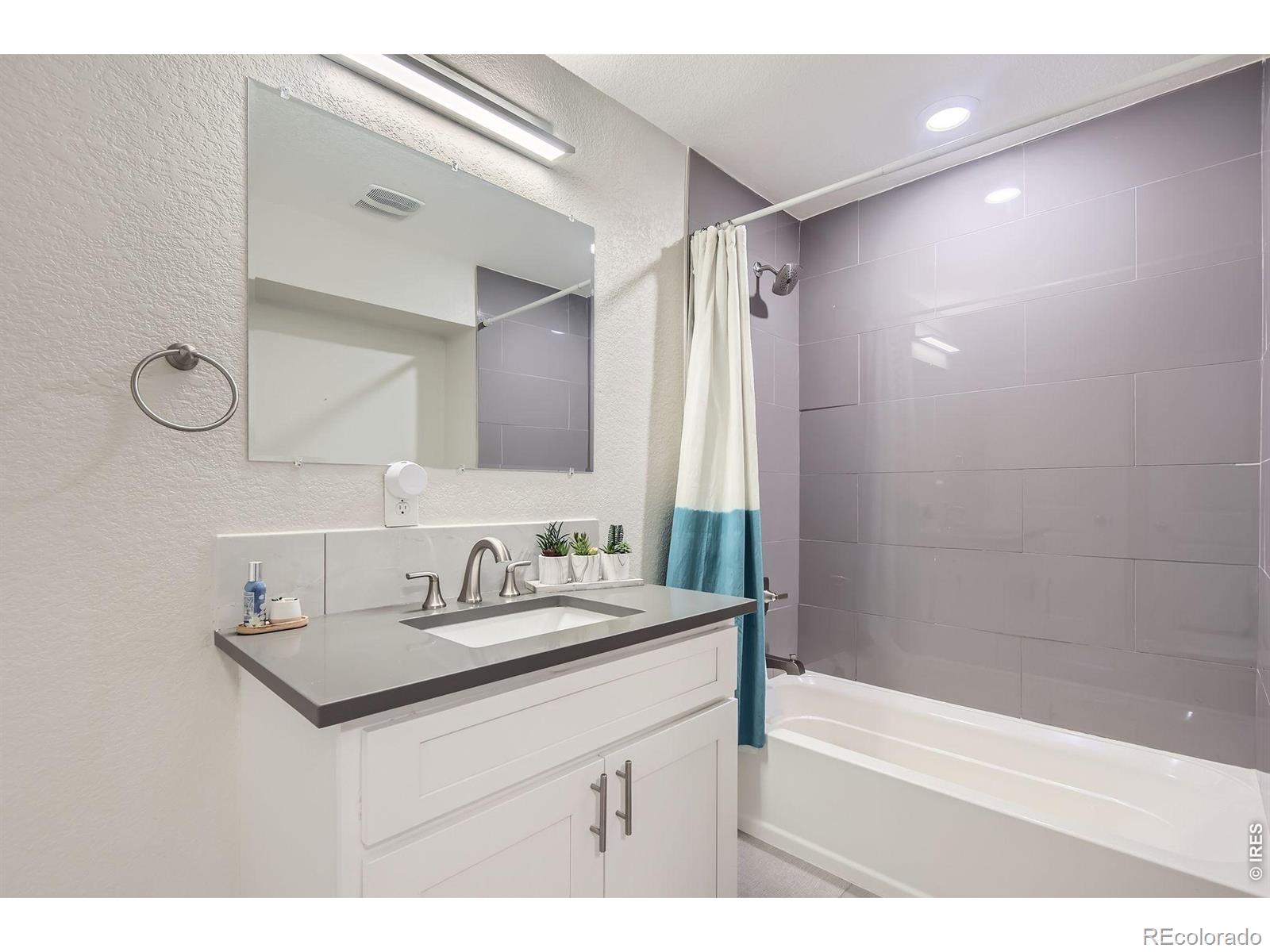 MLS Image #16 for 345 s forest street,denver, Colorado