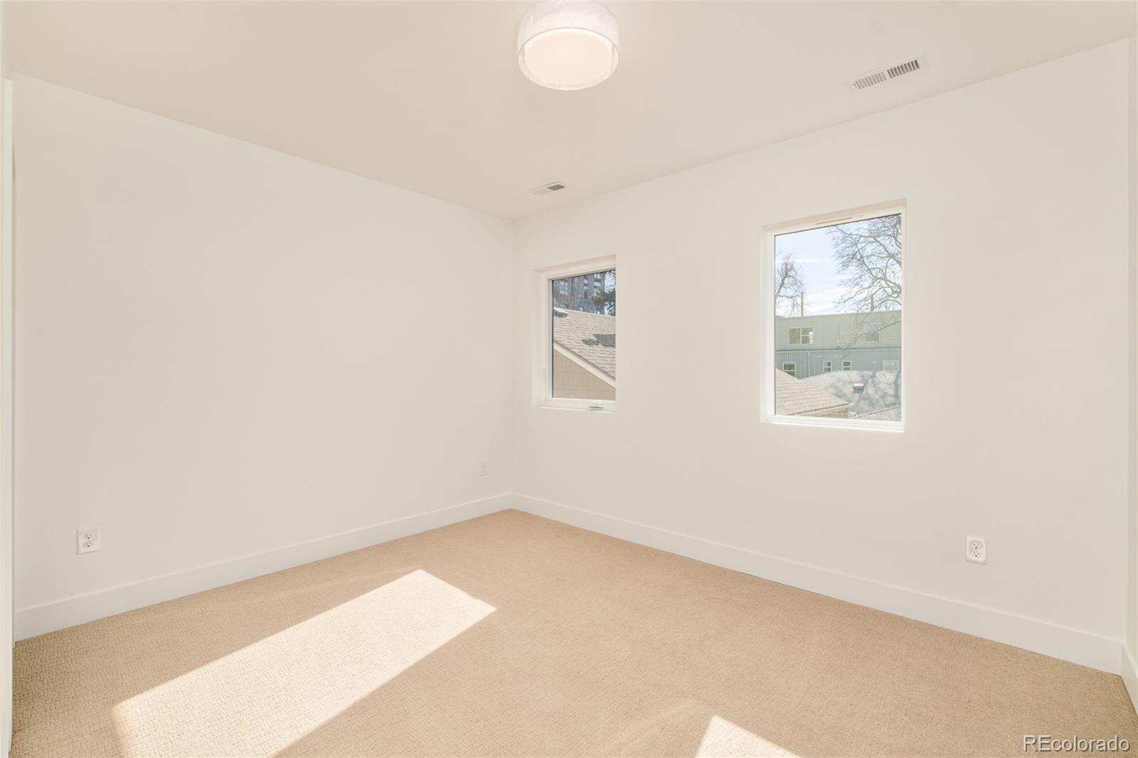 MLS Image #12 for 2349 s high street,denver, Colorado