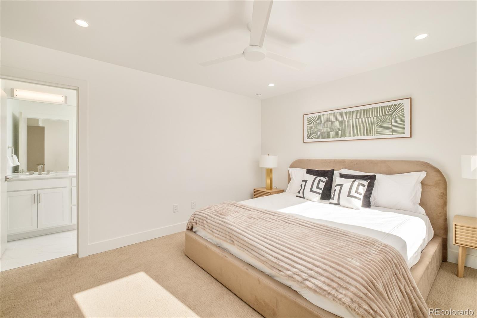 MLS Image #17 for 2349 s high street,denver, Colorado