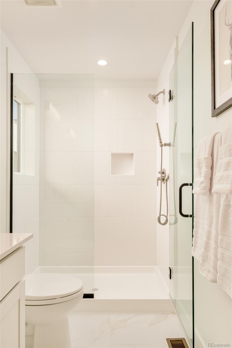 MLS Image #20 for 2349 s high street,denver, Colorado