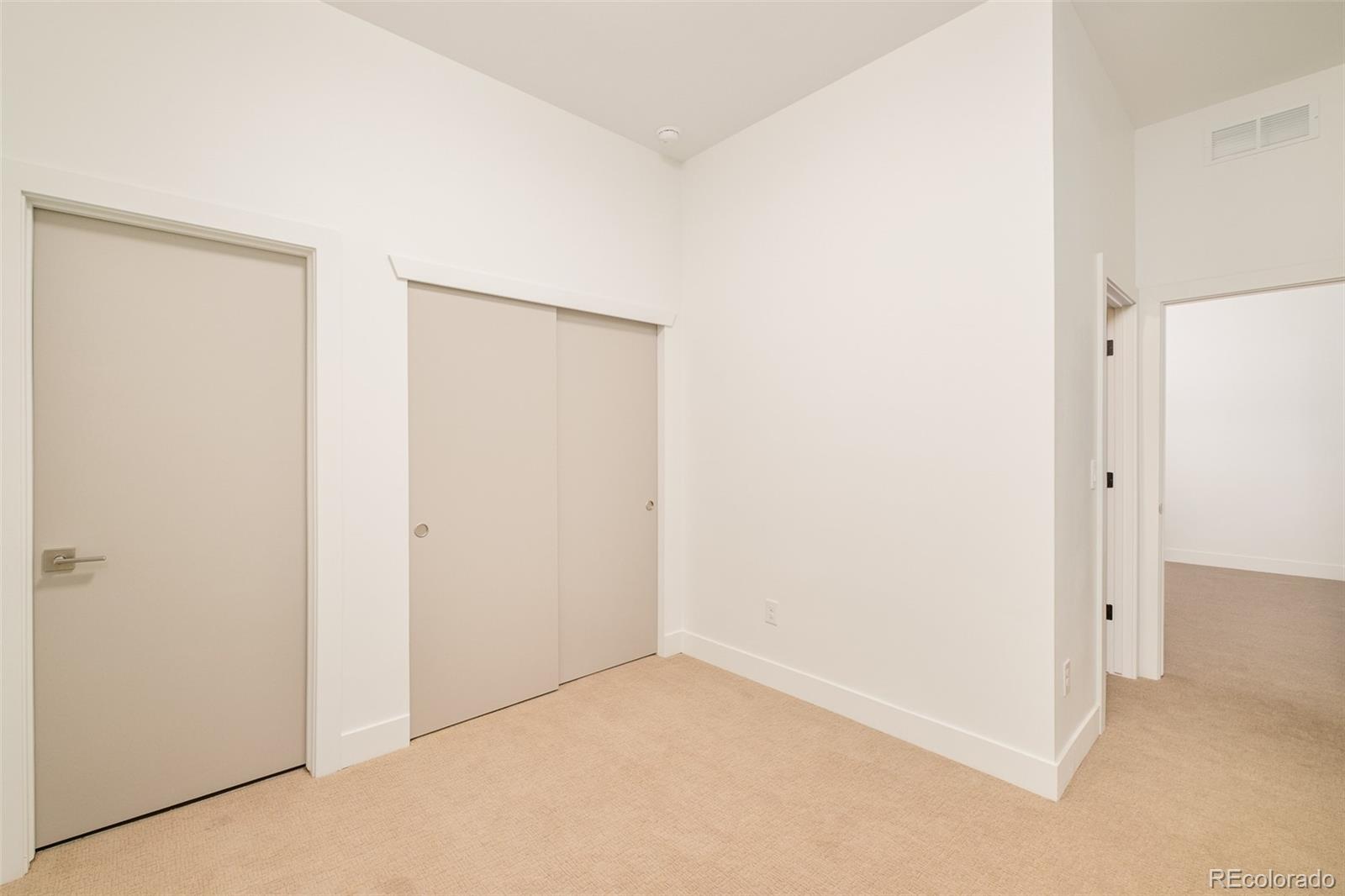 MLS Image #24 for 2349 s high street,denver, Colorado