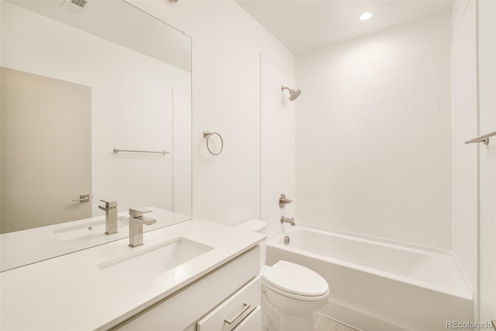 MLS Image #26 for 2349 s high street,denver, Colorado