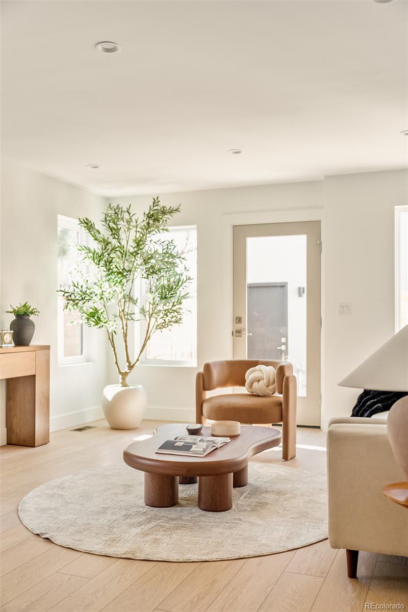 MLS Image #3 for 2349 s high street,denver, Colorado