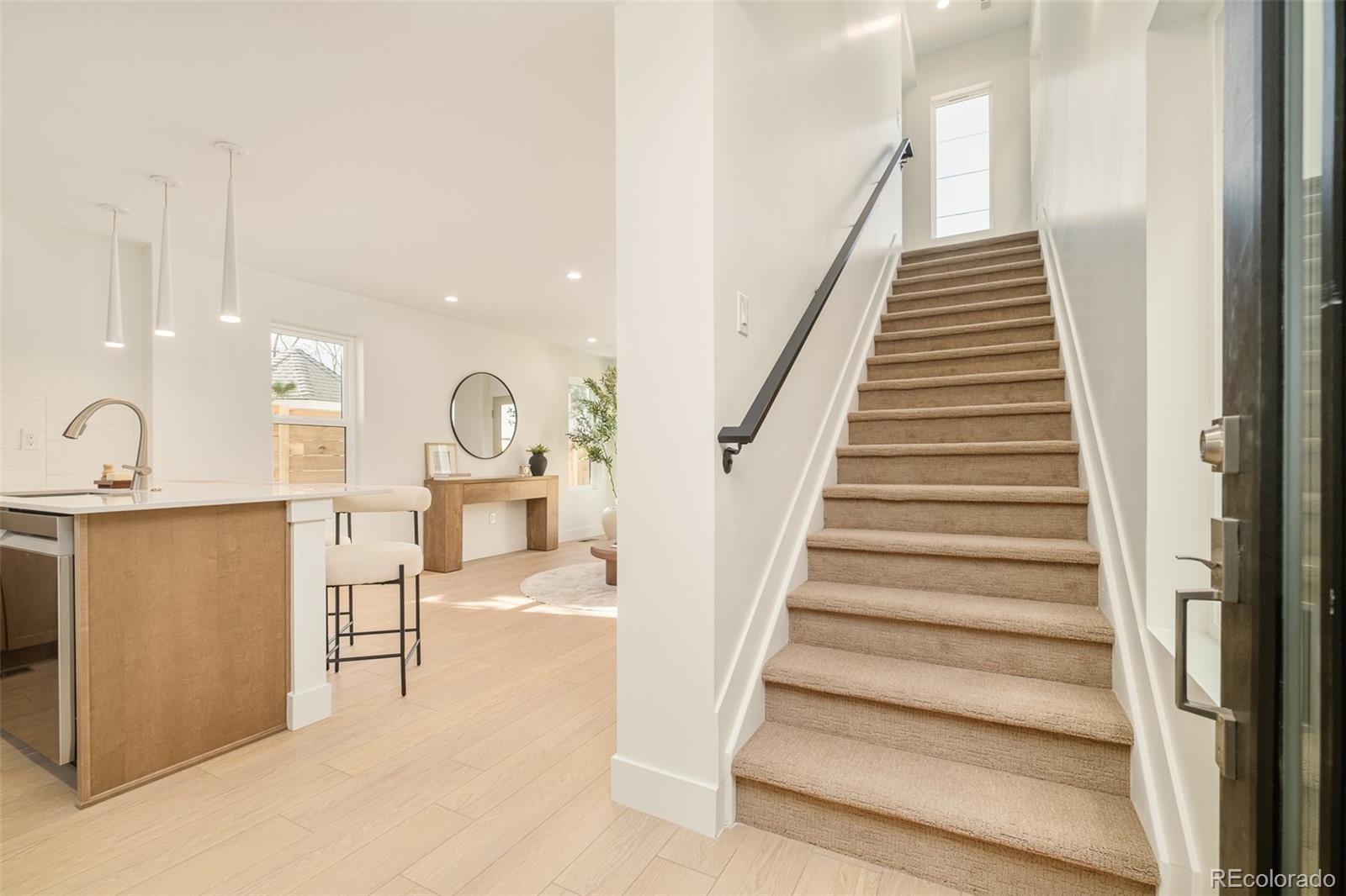 MLS Image #4 for 2349 s high street,denver, Colorado