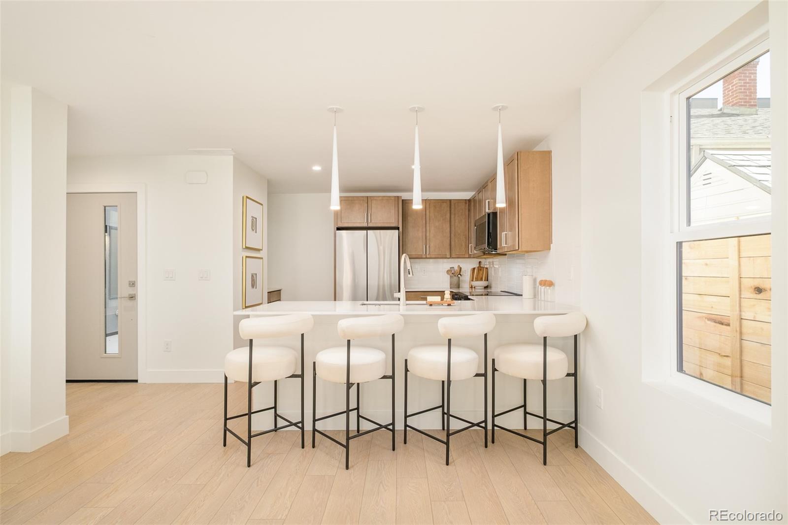 MLS Image #7 for 2349 s high street,denver, Colorado