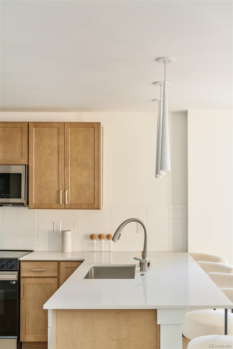 MLS Image #8 for 2349 s high street,denver, Colorado