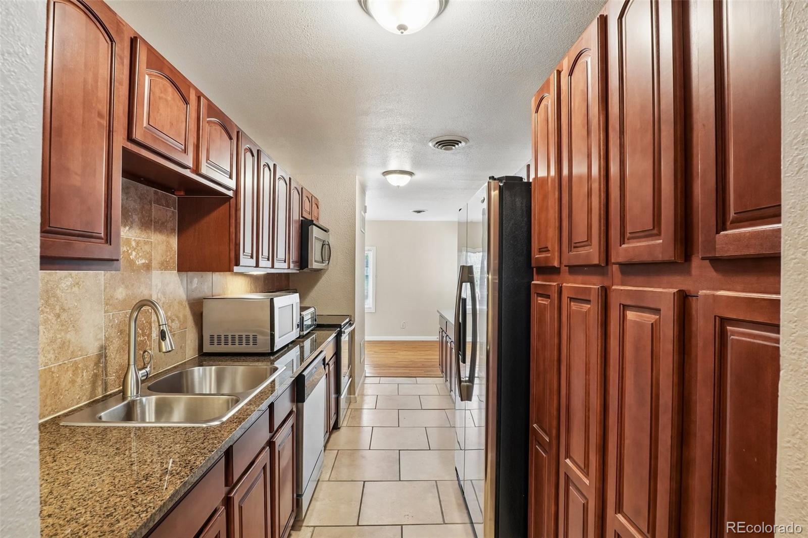 MLS Image #10 for 2710 s linley court,denver, Colorado