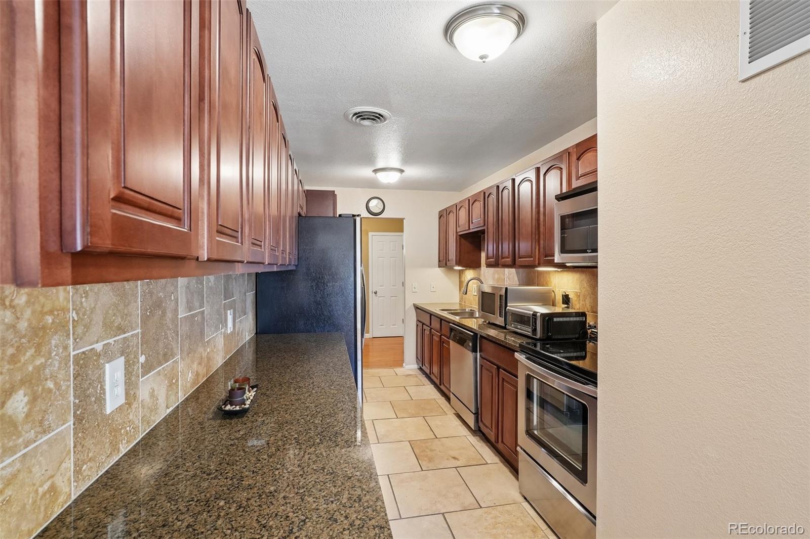 MLS Image #12 for 2710 s linley court,denver, Colorado