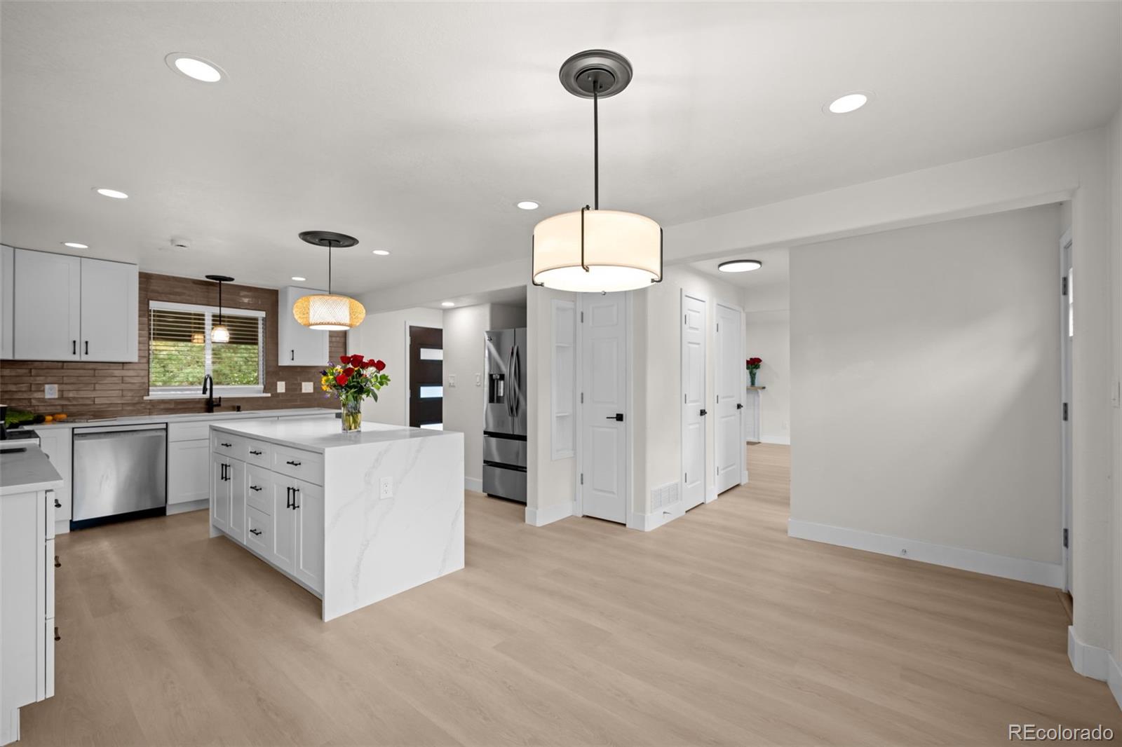 MLS Image #14 for 1779 s monaco parkway,denver, Colorado