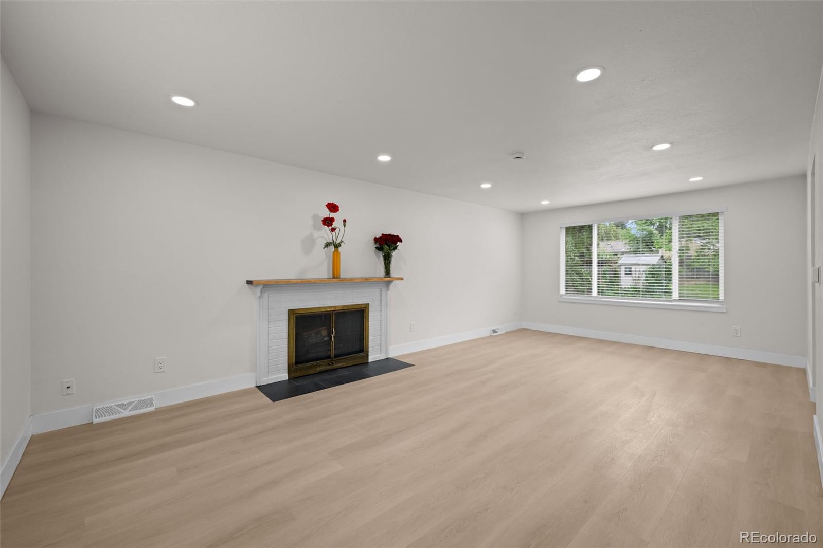 MLS Image #21 for 1779 s monaco parkway,denver, Colorado